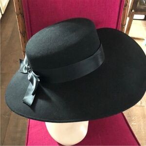1960’s Vintage Women’s Black Wide-Brim Wool Felt Hat with Satin Bow